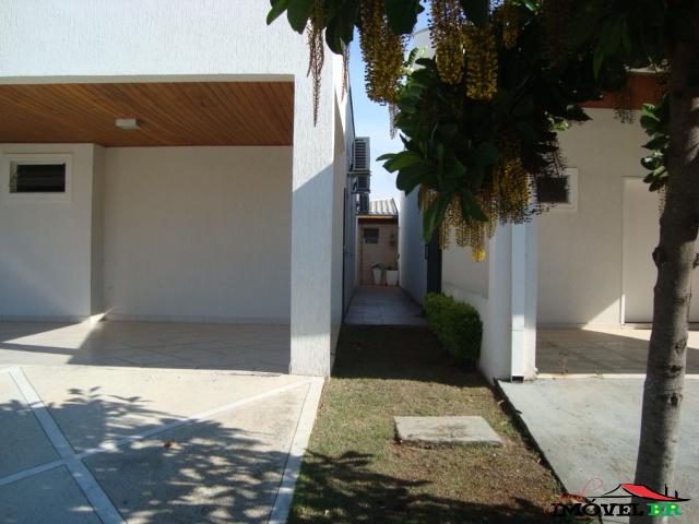 Linda casa em Condomínio - Aceita permuta com imóvel de menor valor! — foto 2