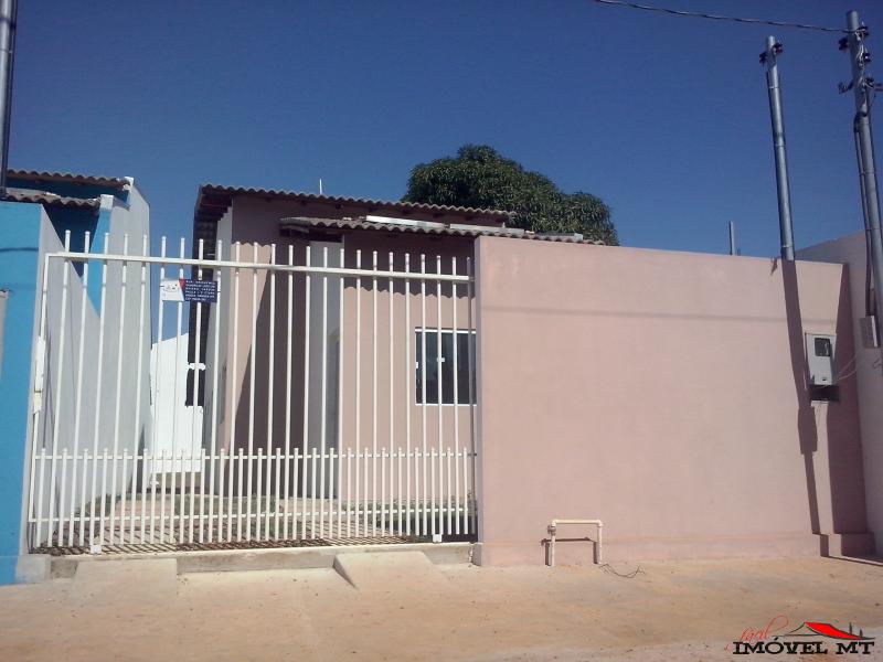 Foto principal: Casa com 2 suítes, 74m²