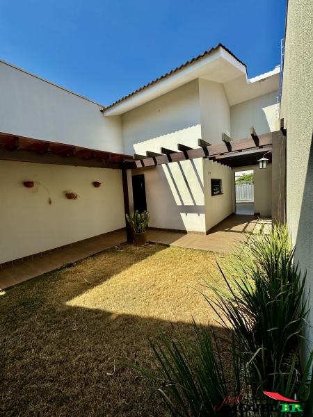 CASA A VENDA NO BAIRRO IPÊS — foto 2