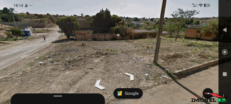 Área de terreno sendo 3 lotes juntos 900m²  com uma casa — foto 2